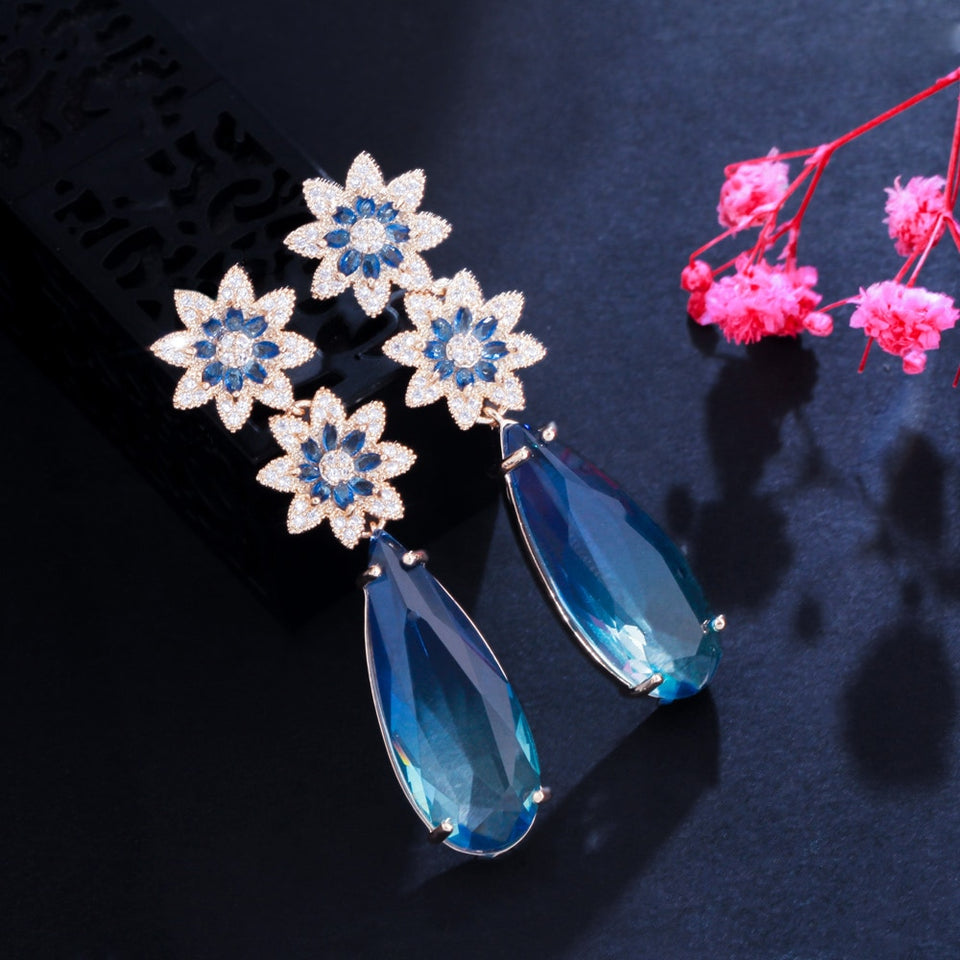 Brinco de Festa Floral Azul Com Gota de Cristal e Zircônias Laszine Shop