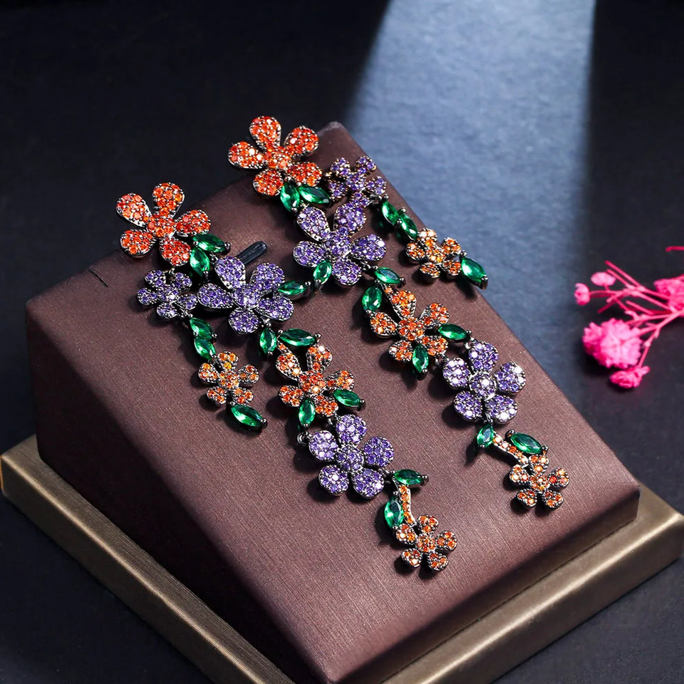 Brinco Laranja e Roxo de Festa Cascata de Flores Cravejadas de Zircônias Blumy