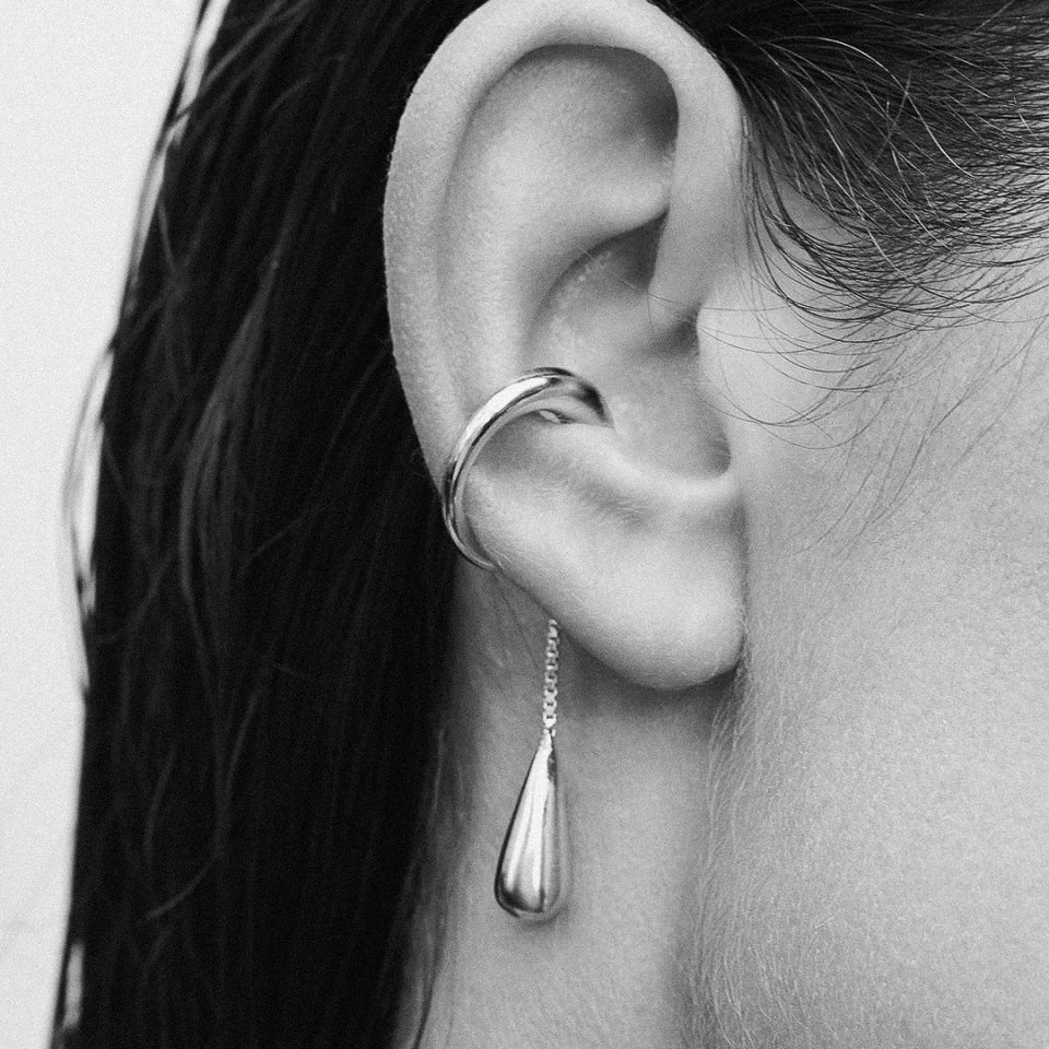 Brinco de Cartilagem com Pingente de Gota de Metal Ear Cuff Cordelia 1 Peça