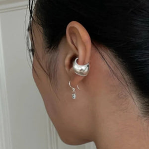 Brinco de cartilagem Ear Cuff Grosso Redondo Prateado com Borda Dourada 1 Peça