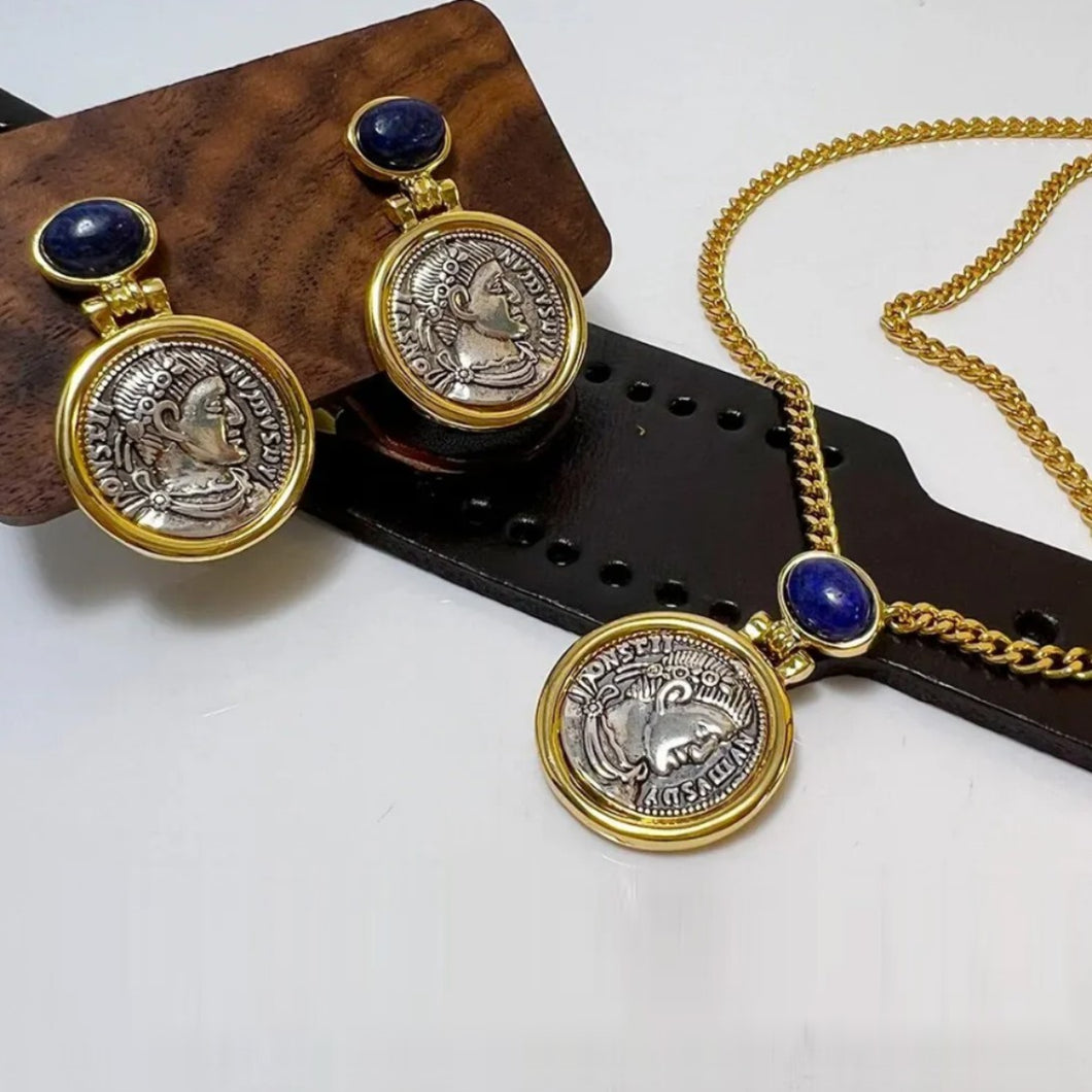 Conjunto de Colar e Brinco de Moeda Vintage Prata e Dourado Pedra Azul