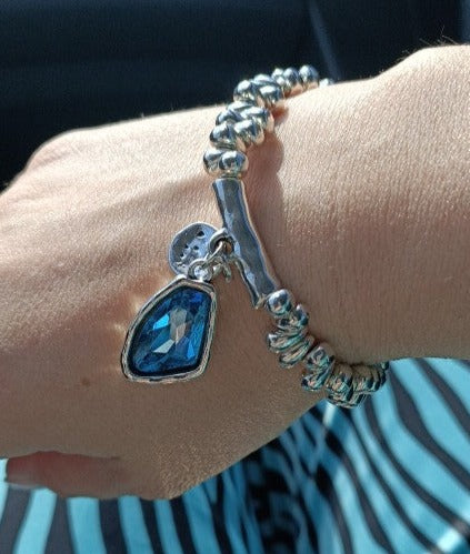 Pulseira Prateada com Pedra Azul Cristal Plava Laszine Shop